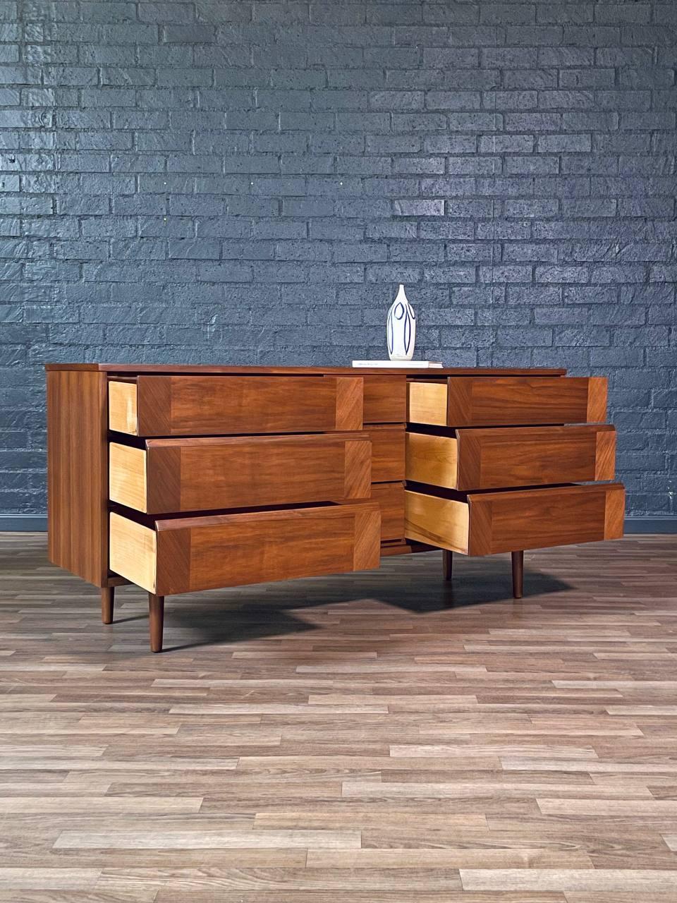 Mid-20th Century Newly Refinished - Mid-Century Modern 9-Drawer Walnut Dresser For Sale