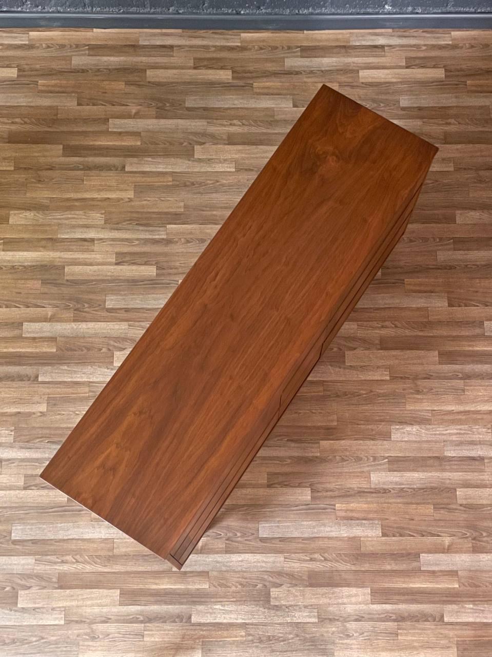 Newly Refinished - Mid-Century Modern 9-Drawer Walnut Dresser For Sale 1