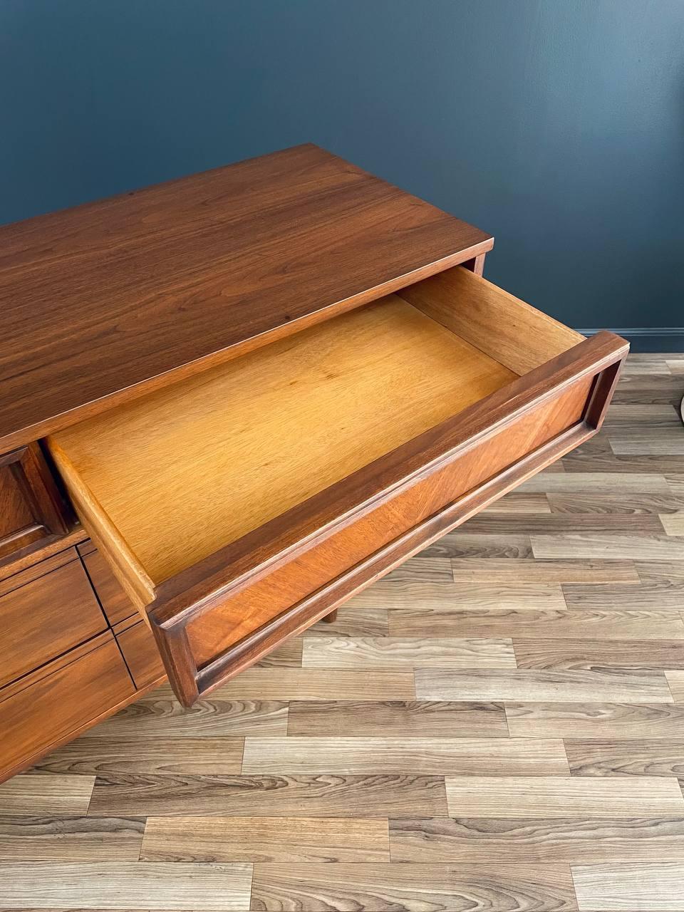 Newly Refinished - Mid-Century Modern 9-Drawer Walnut Dresser 3