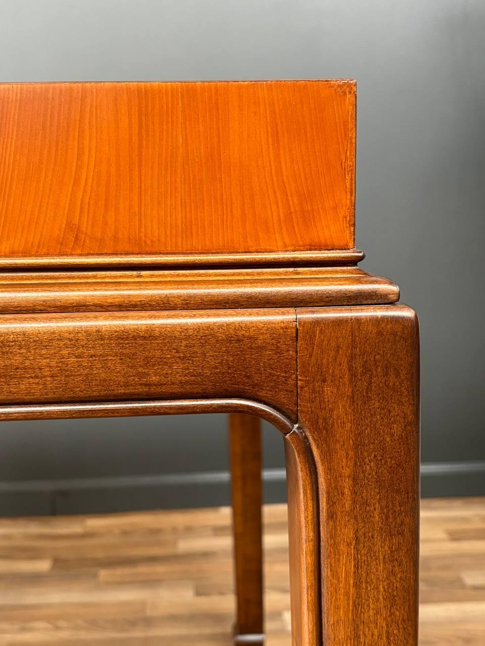 Noyer Nouvellement repeinte - Table de salle à manger papillon extensible en bois de bourgogne moderne du milieu du siècle dernier en vente