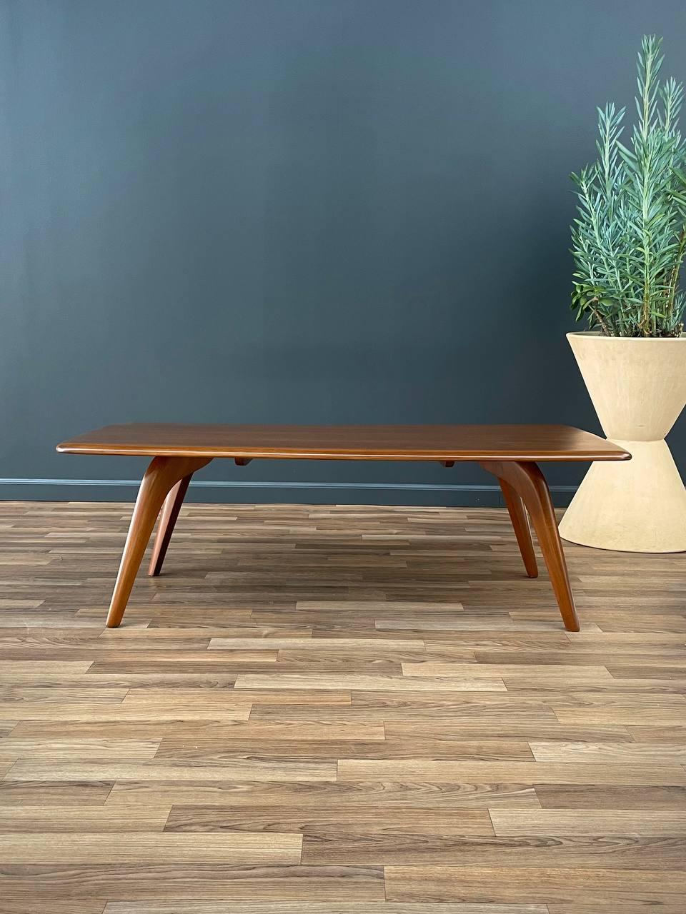 Newly Refinished - Mid-Century Modern Coffee Table by Heywood Wakefield In Excellent Condition In Los Angeles, CA