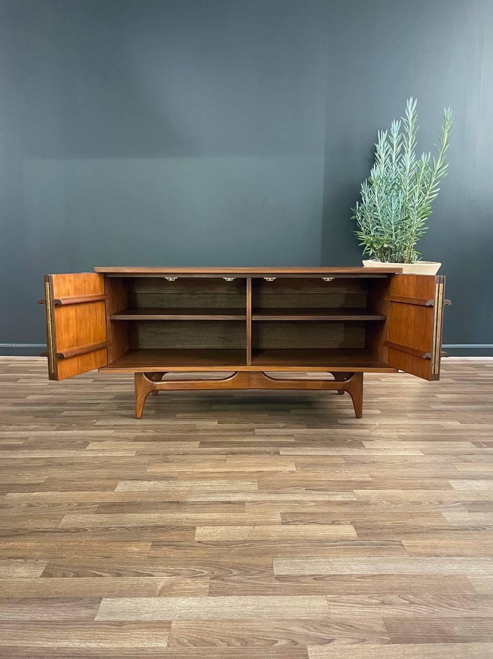 Newly Refinished -Mid-Century Modern Curved-Front Credenza with Bi-Folding Doors 1