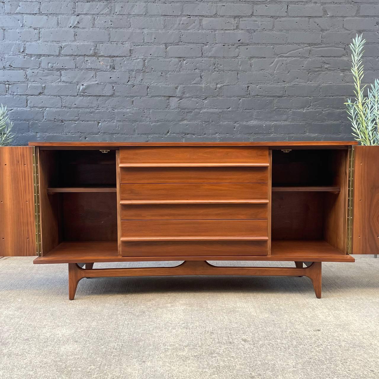 American Newly Refinished - Mid-Century Modern Curved-Front Walnut Credenza