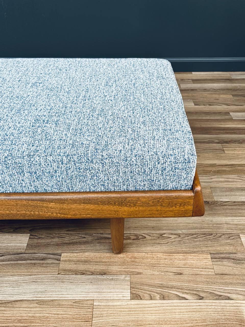 Newly Refinished - Mid-Century Modern Daybed by Gerald McCabe 3