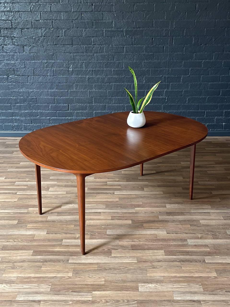 Mid-Century moderno Appena rifinito - Tavolo da pranzo 