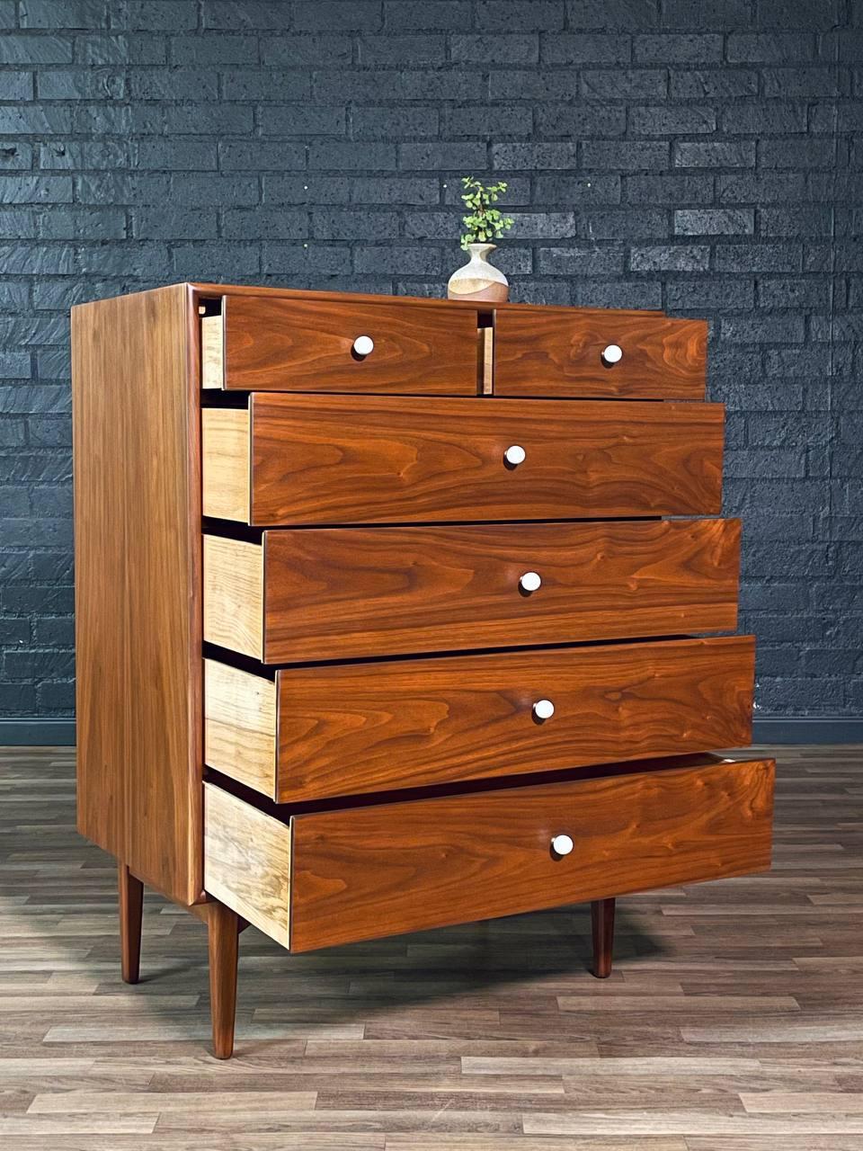 Neu lackiert - Mid-Century Modern 
