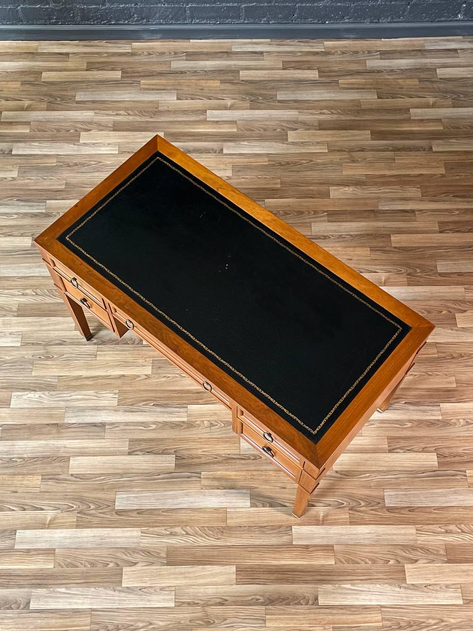 American Newly Refinished - Mid-Century Modern Desk w/ Leather Top by Milling Road For Sale