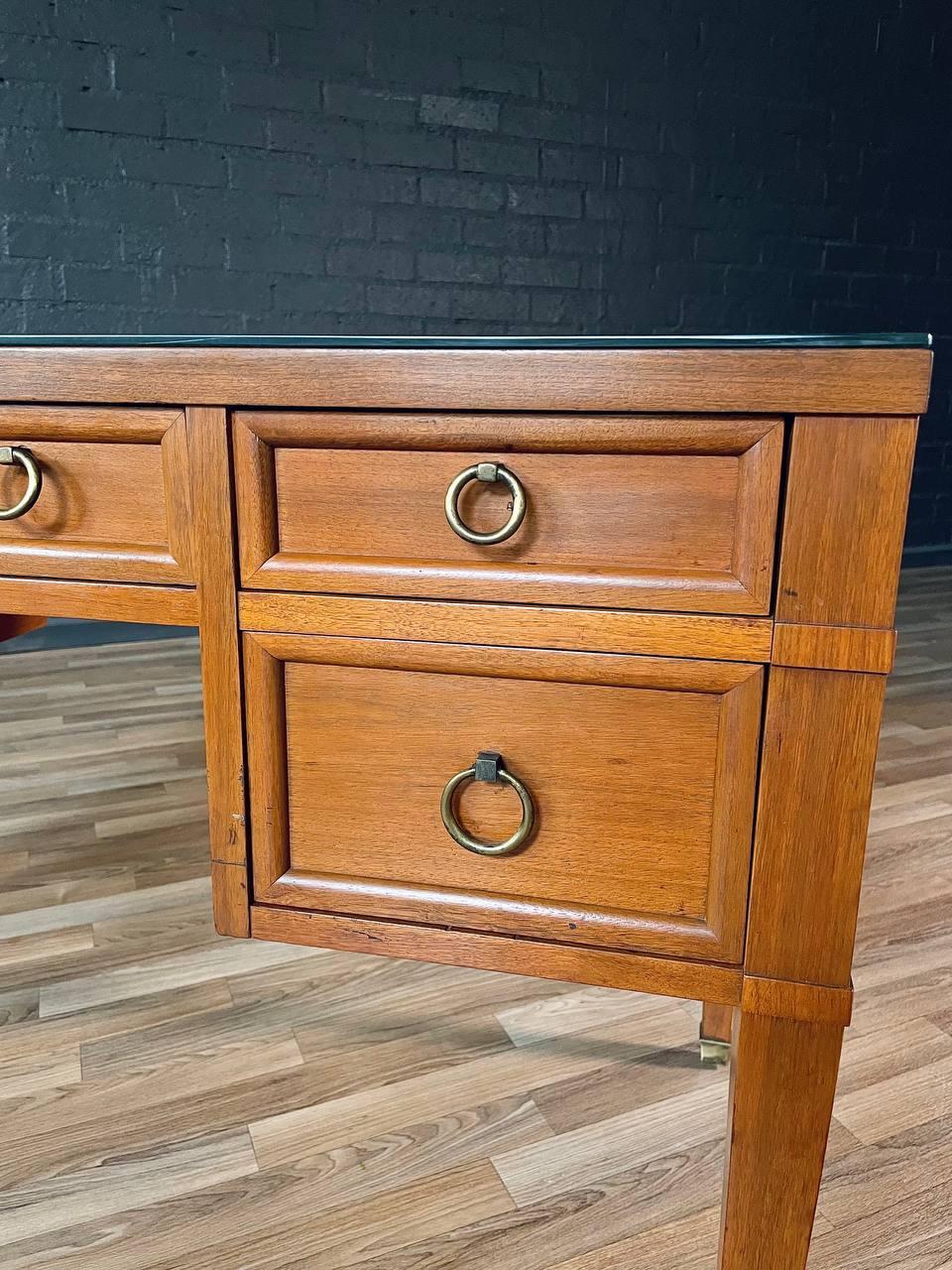 Newly Refinished - Mid-Century Modern Desk w/ Leather Top by Milling Road For Sale 2
