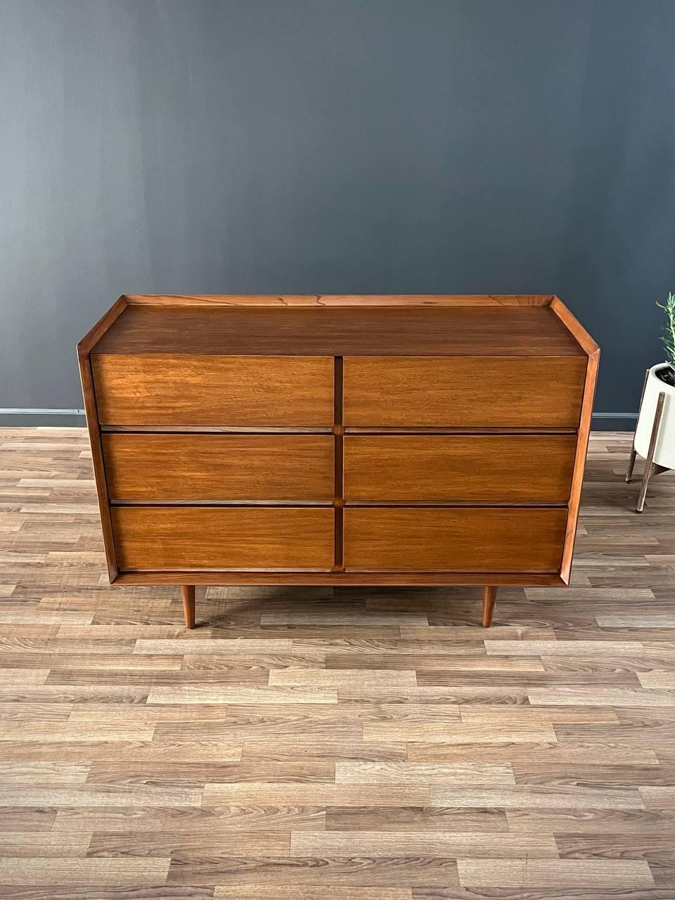 Mid-Century Modern Commode moderne du milieu du siècle dernier de Morris of California récemment restaurée