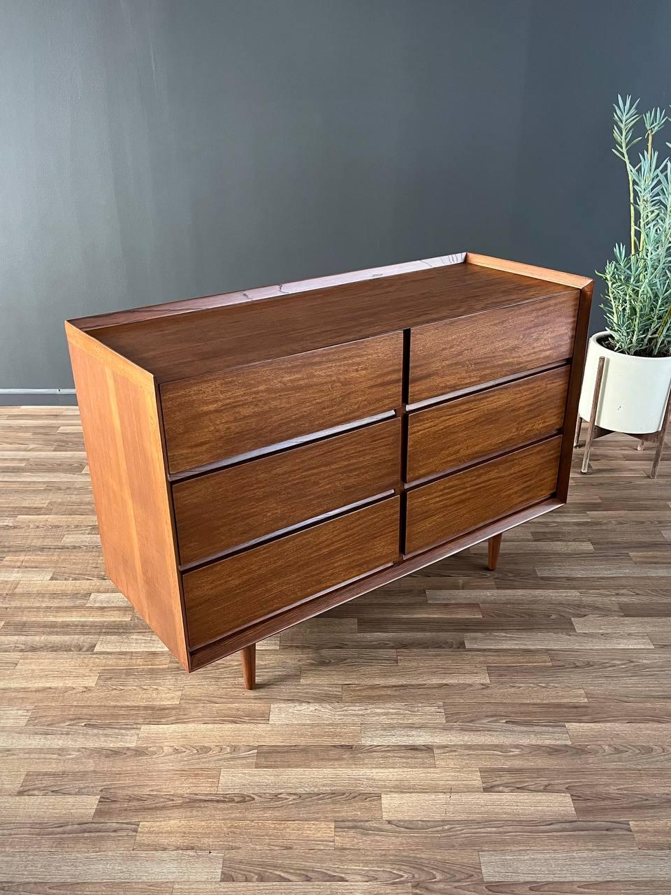 Commode moderne du milieu du siècle dernier de Morris of California récemment restaurée Excellent état à Los Angeles, CA