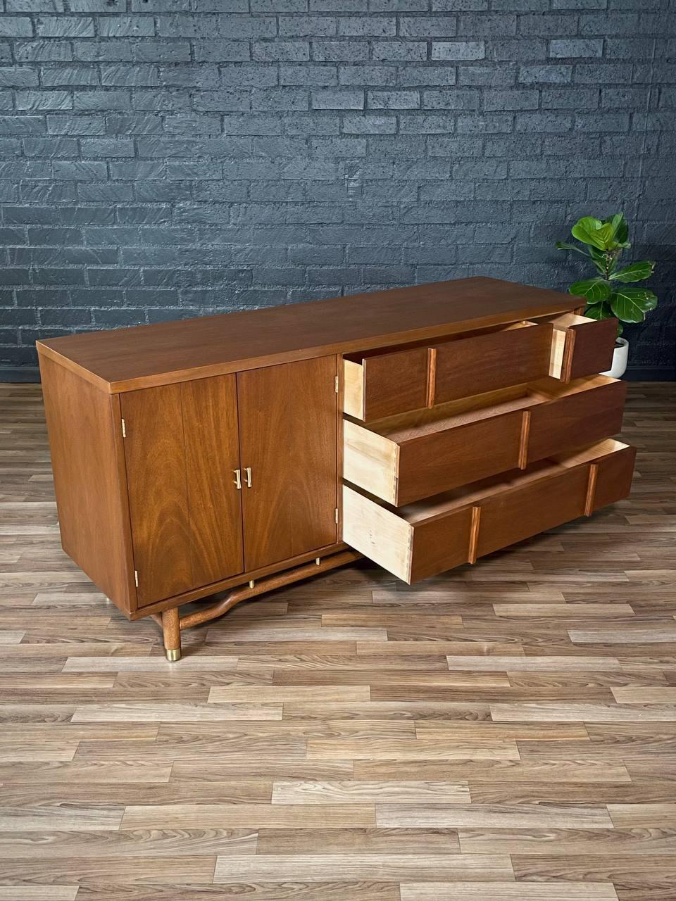 Newly Refinished - Mid-Century Modern Dresser w, Brass Accents In Excellent Condition For Sale In Los Angeles, CA