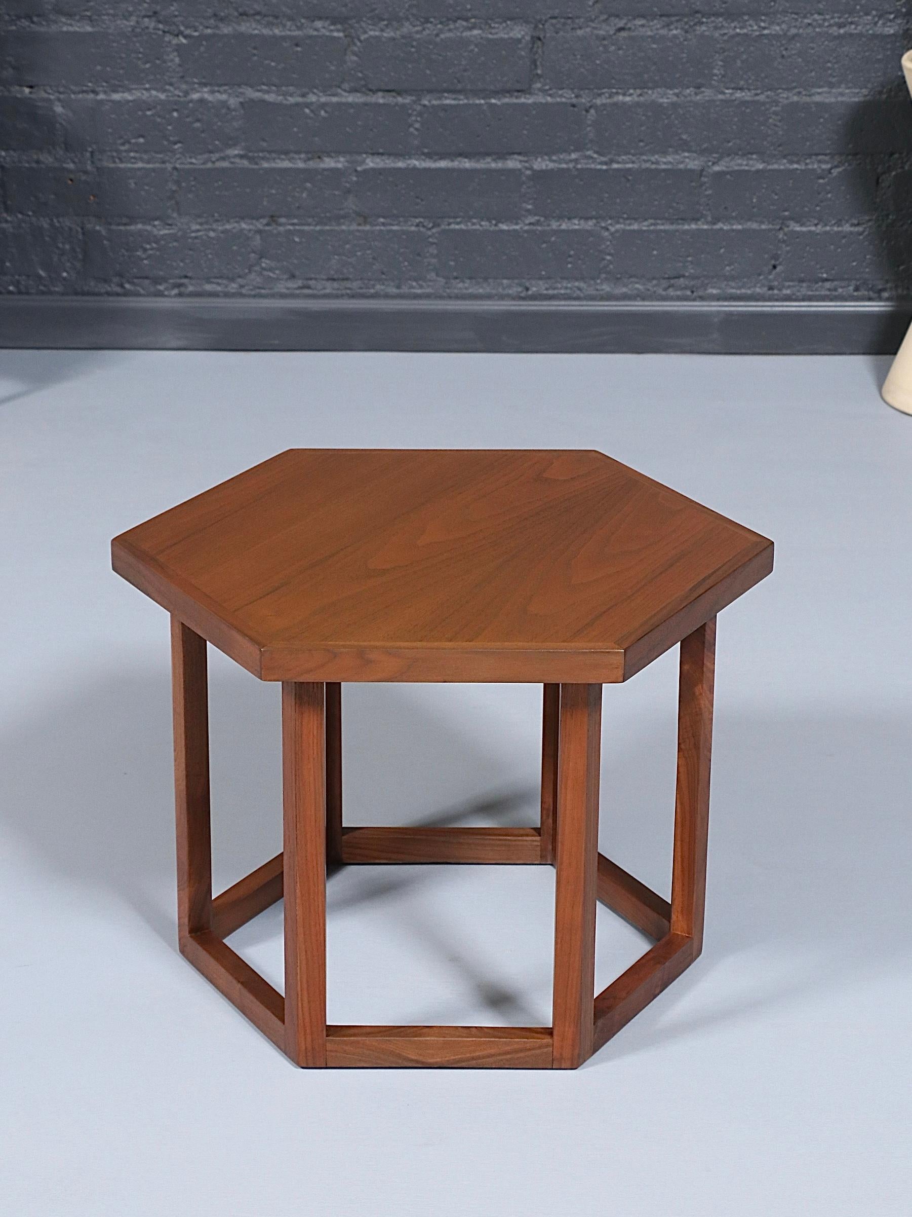 Mid-20th Century Newly Refinished - Mid-Century Modern Hexagonal Walnut Side Table For Sale