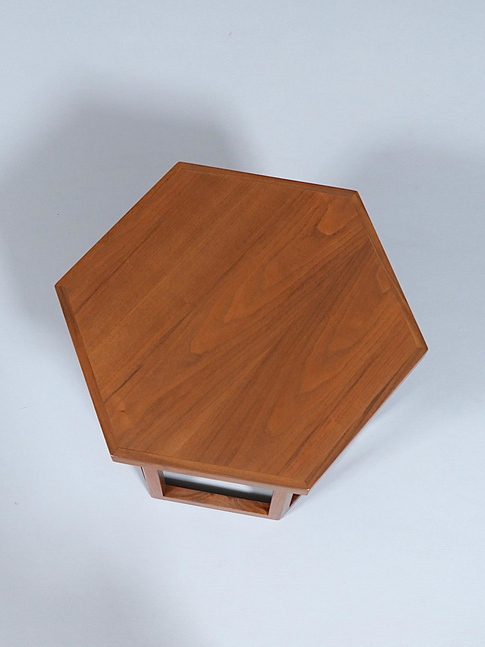 Newly Refinished - Mid-Century Modern Hexagonal Walnut Side Table For Sale 1