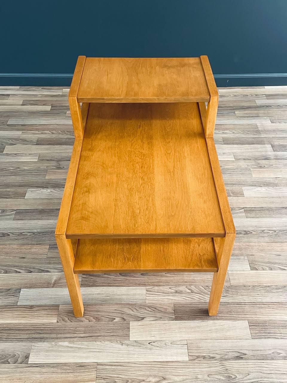 Maple Newly Refinished - Mid-Century Modern Leslie Diamond Side Table for Conant Ball For Sale