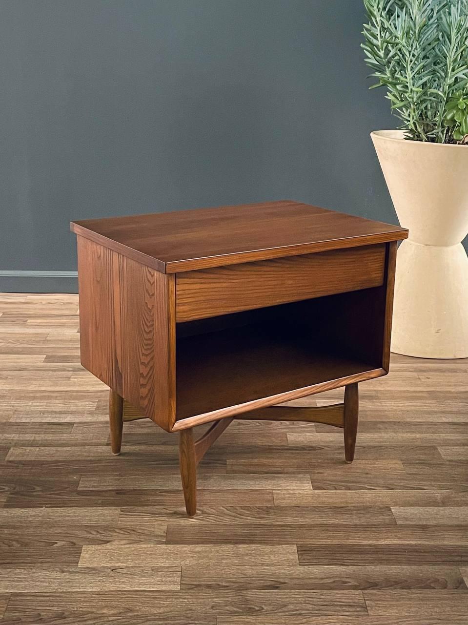 American Newly Refinished - Mid-Century Modern Night Stand with Bookcase For Sale