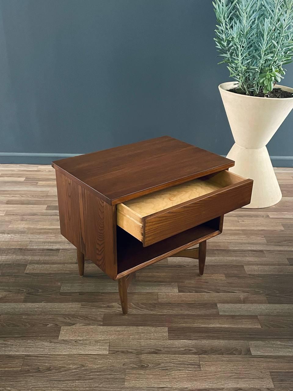 Newly Refinished - Mid-Century Modern Night Stand with Bookcase In Excellent Condition For Sale In Los Angeles, CA