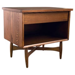 Neu lackiert - Mid-Century Modern Night Stand mit Bücherregal