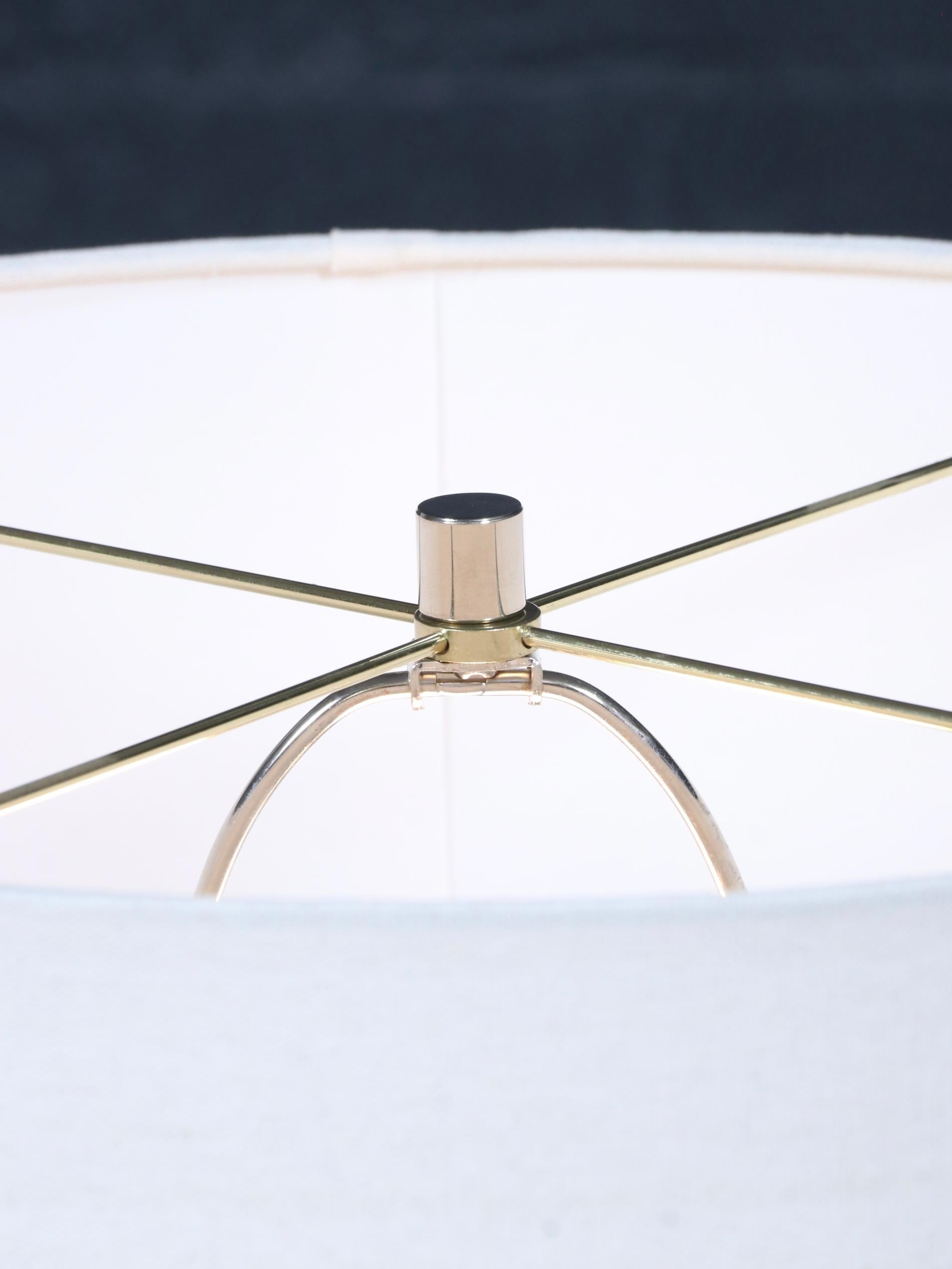 Americano Newly Refinished - Mid-Century Modern Oak & Aluminum Floor Lamp in vendita