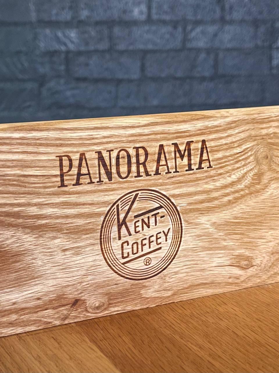 Comò moderno di metà secolo Panorama, laccato in due tonalità, in noce, appena rifinito in vendita 3