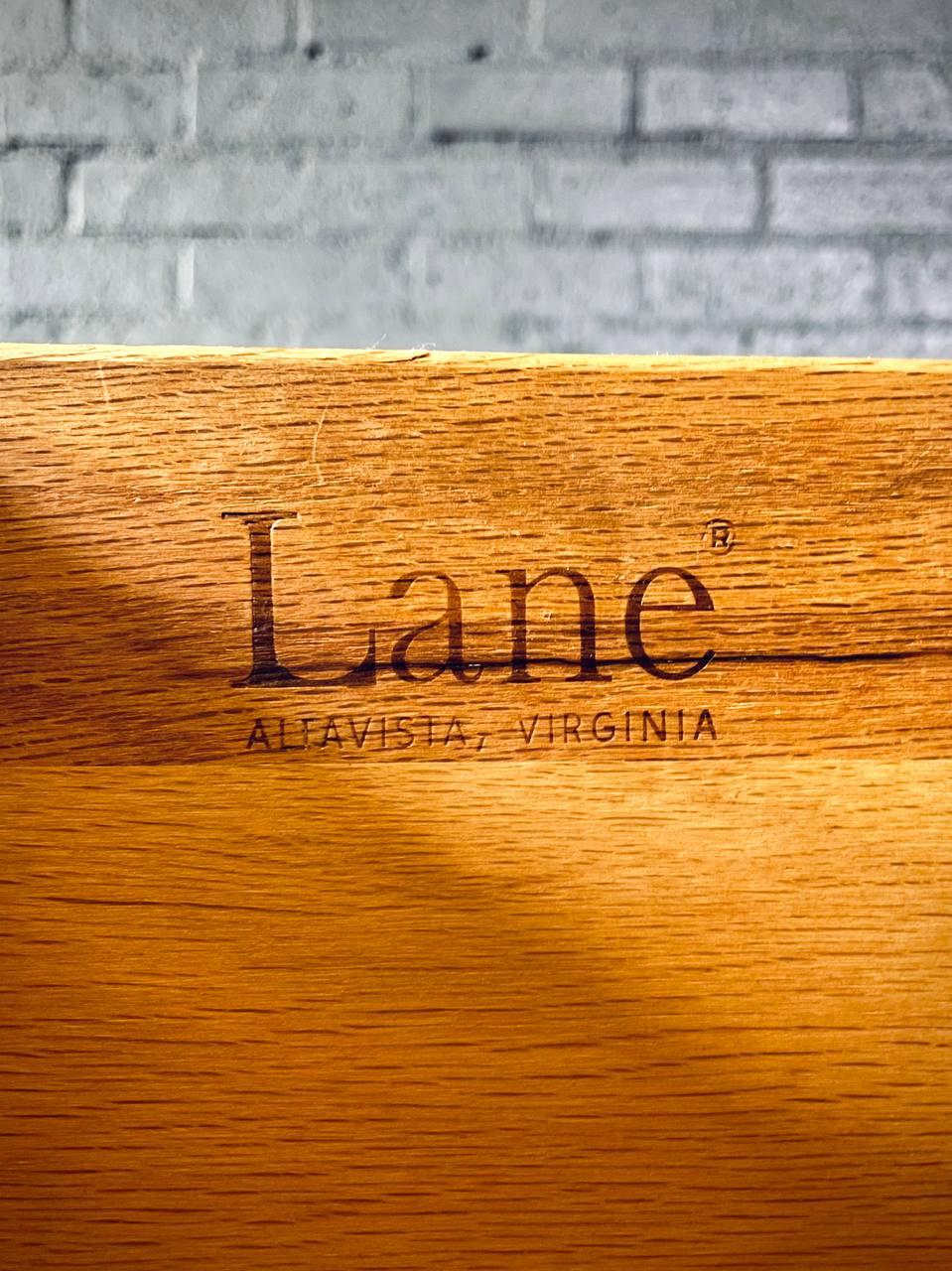 Appena rifinito - Comò in legno di noce 