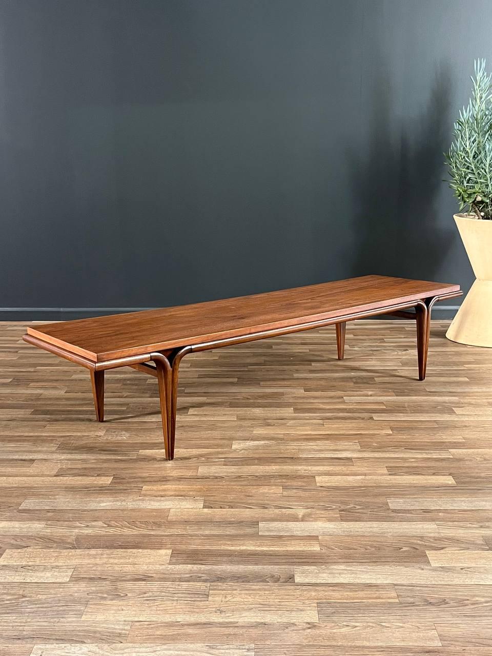 Condit : Refini par un expert 

Avec plus de 15 ans d'expérience, notre atelier a suivi un processus de restauration minutieux, mettant en valeur notre passion et notre créativité pour les designs vintage qui peuvent s'intégrer de manière