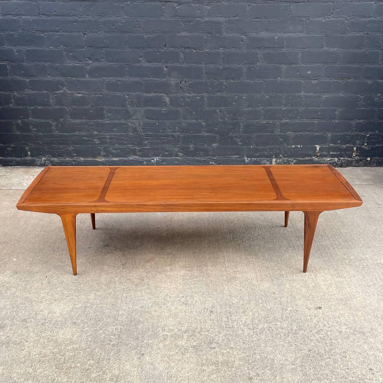 Newly Refinished - Mid-Century Modern Sculpted Walnut Coffee Table In Excellent Condition For Sale In Los Angeles, CA