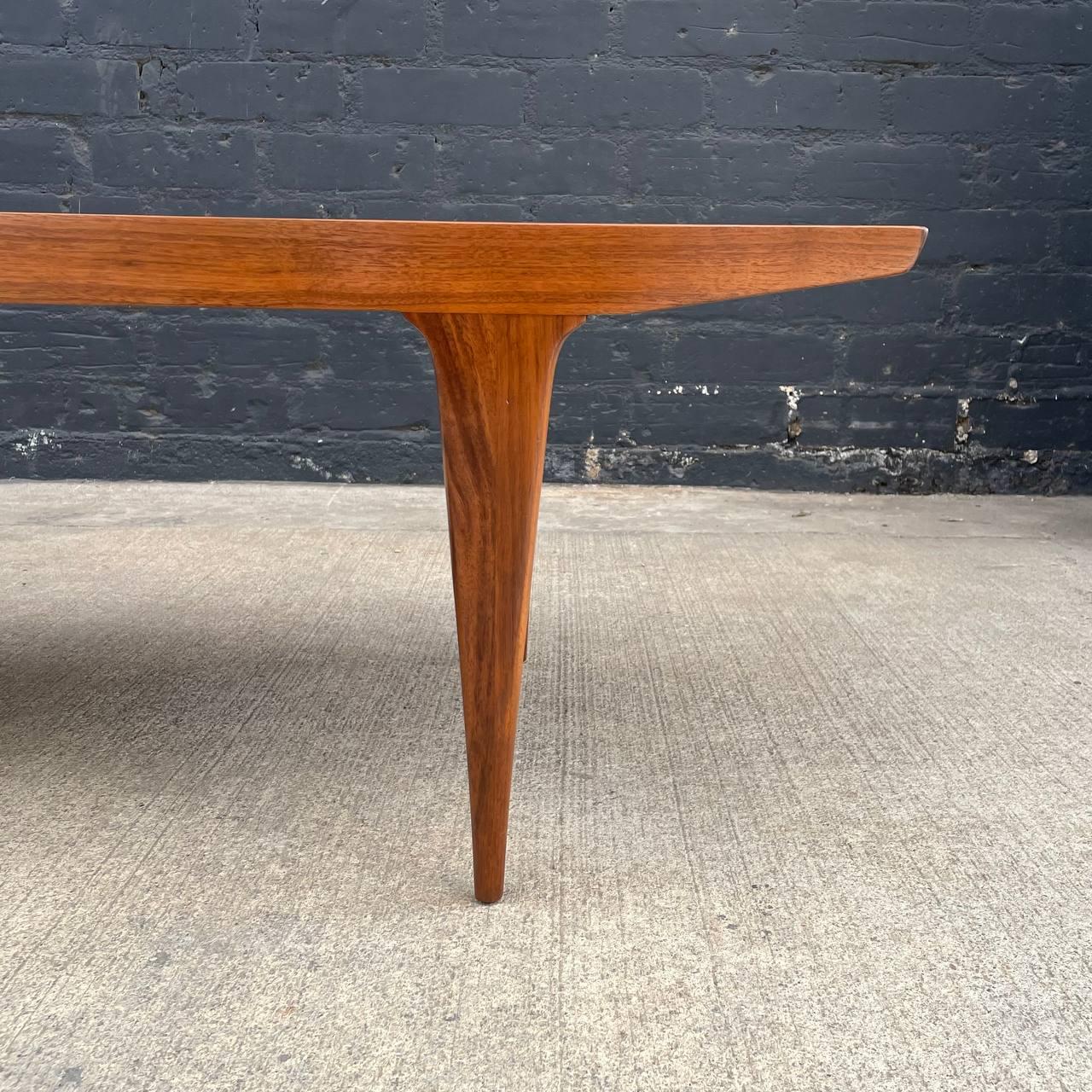 Newly Refinished - Mid-Century Modern Sculpted Walnut Coffee Table For Sale 4