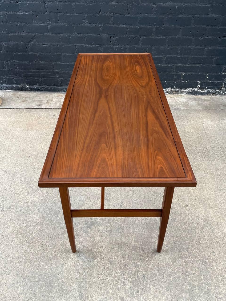 Mid-20th Century Newly Refinished - Mid-Century Modern Sculpted Walnut Desk