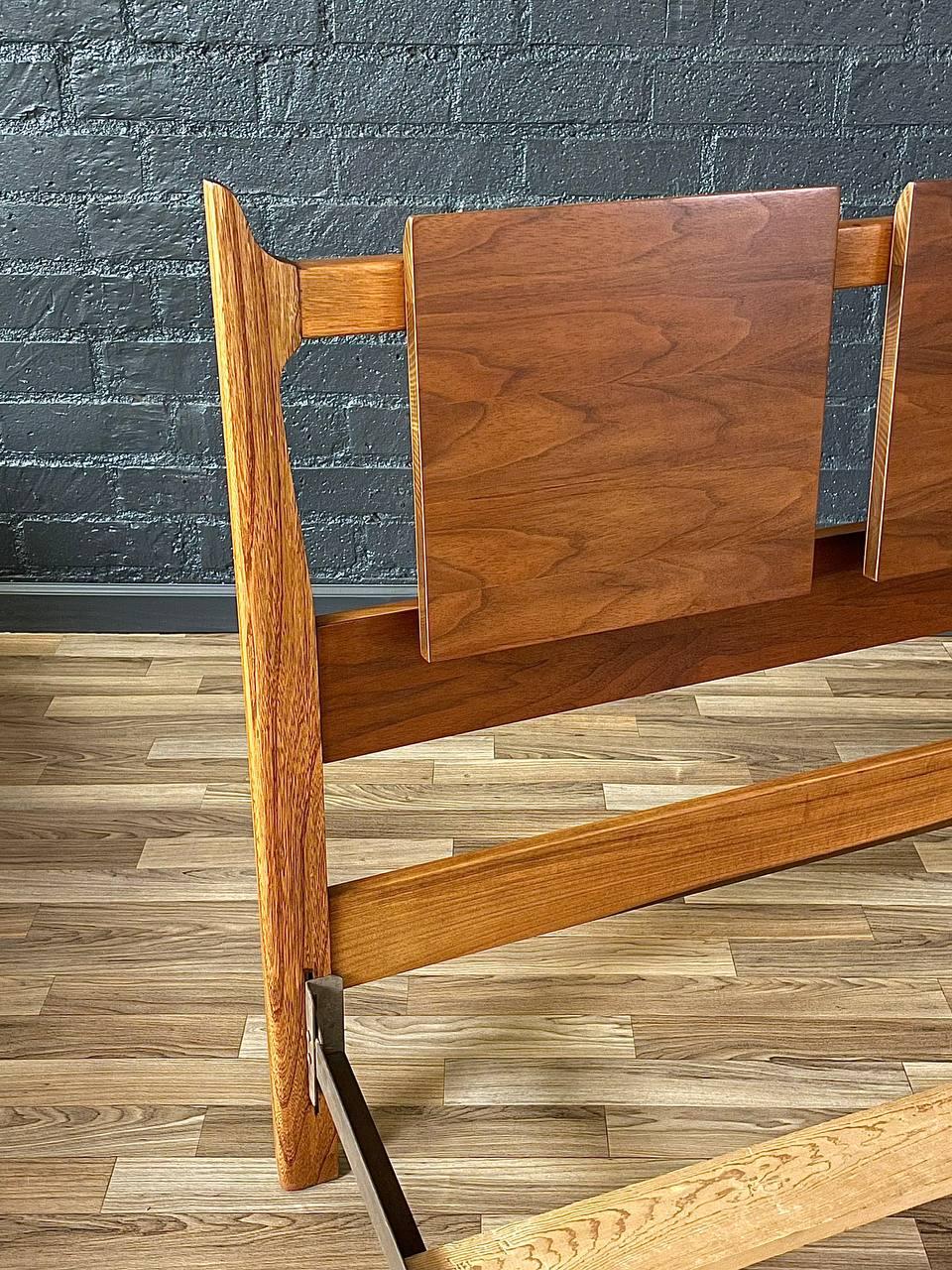 Newly Refinished - Mid-Century Modern Sculpted Walnut Full-Size Bed Frame For Sale 3