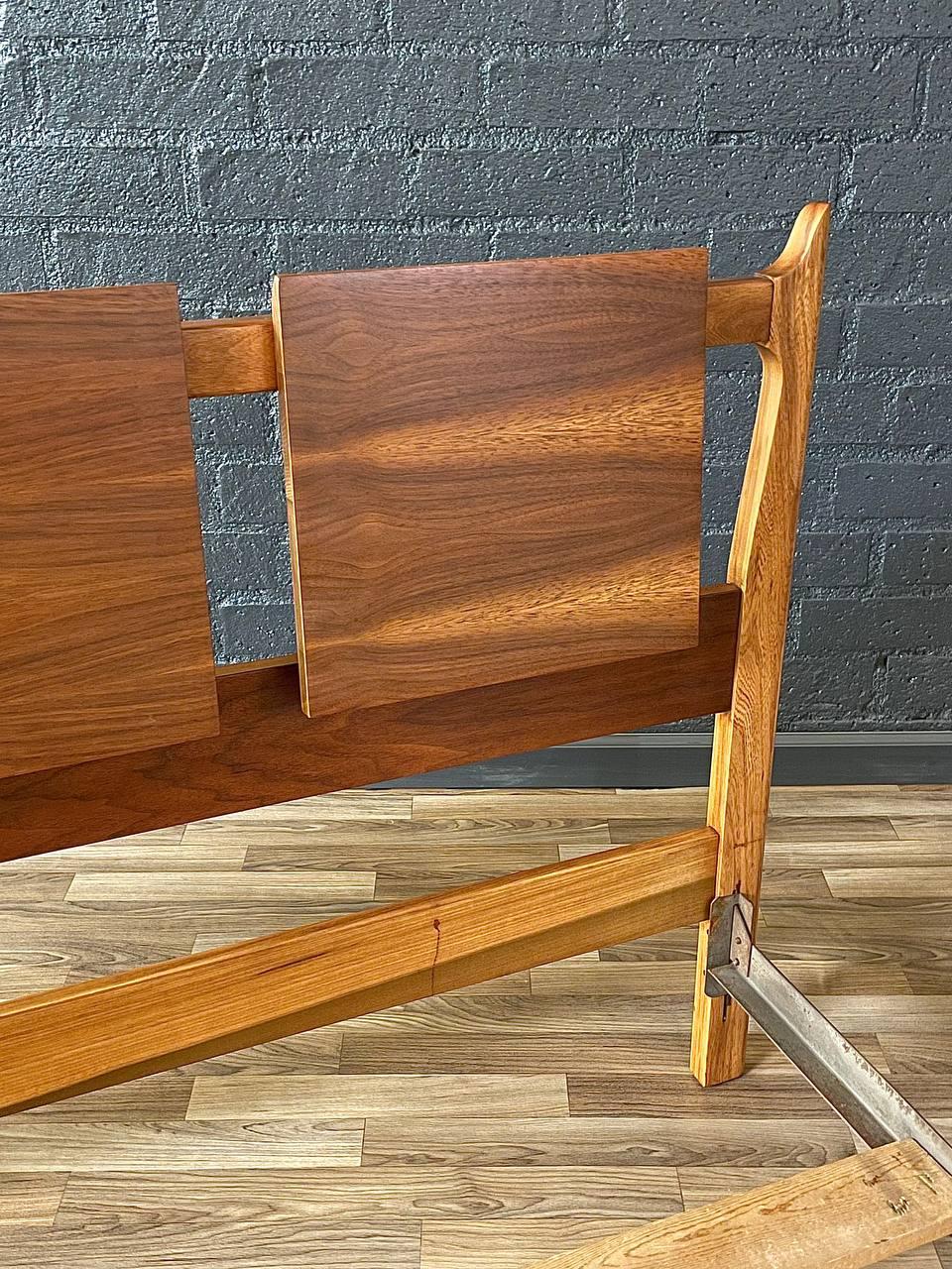 Newly Refinished - Mid-Century Modern Sculpted Walnut Full-Size Bed Frame For Sale 4