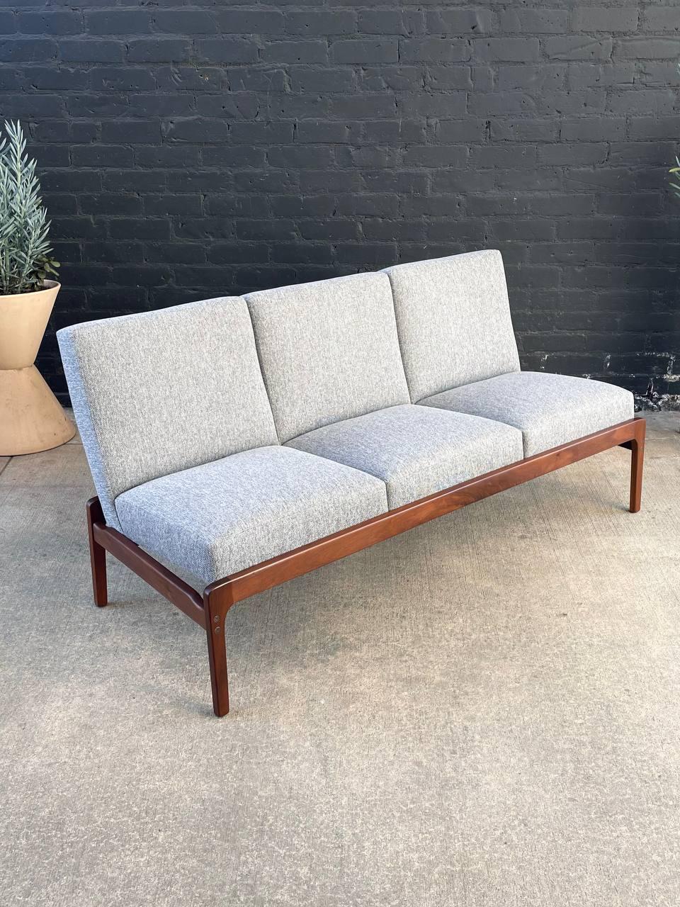 American Newly Refinished - Mid-Century Modern Sculpted Walnut & New Tweed Fabric Sofa For Sale
