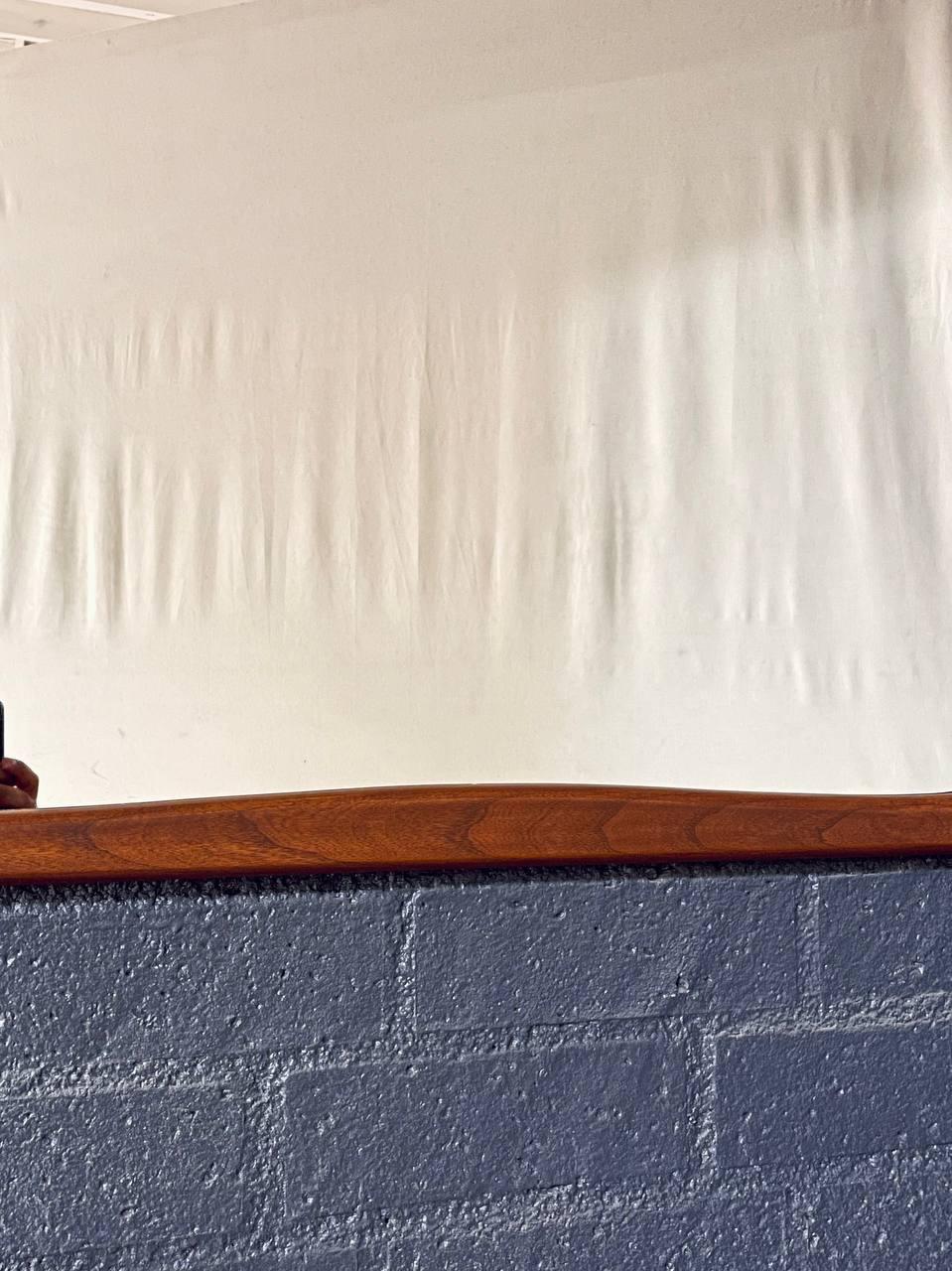 Specchio Newly Refinished - Mid-Century Modern Sculpted Walnut Wall Hanging Mirror in vendita