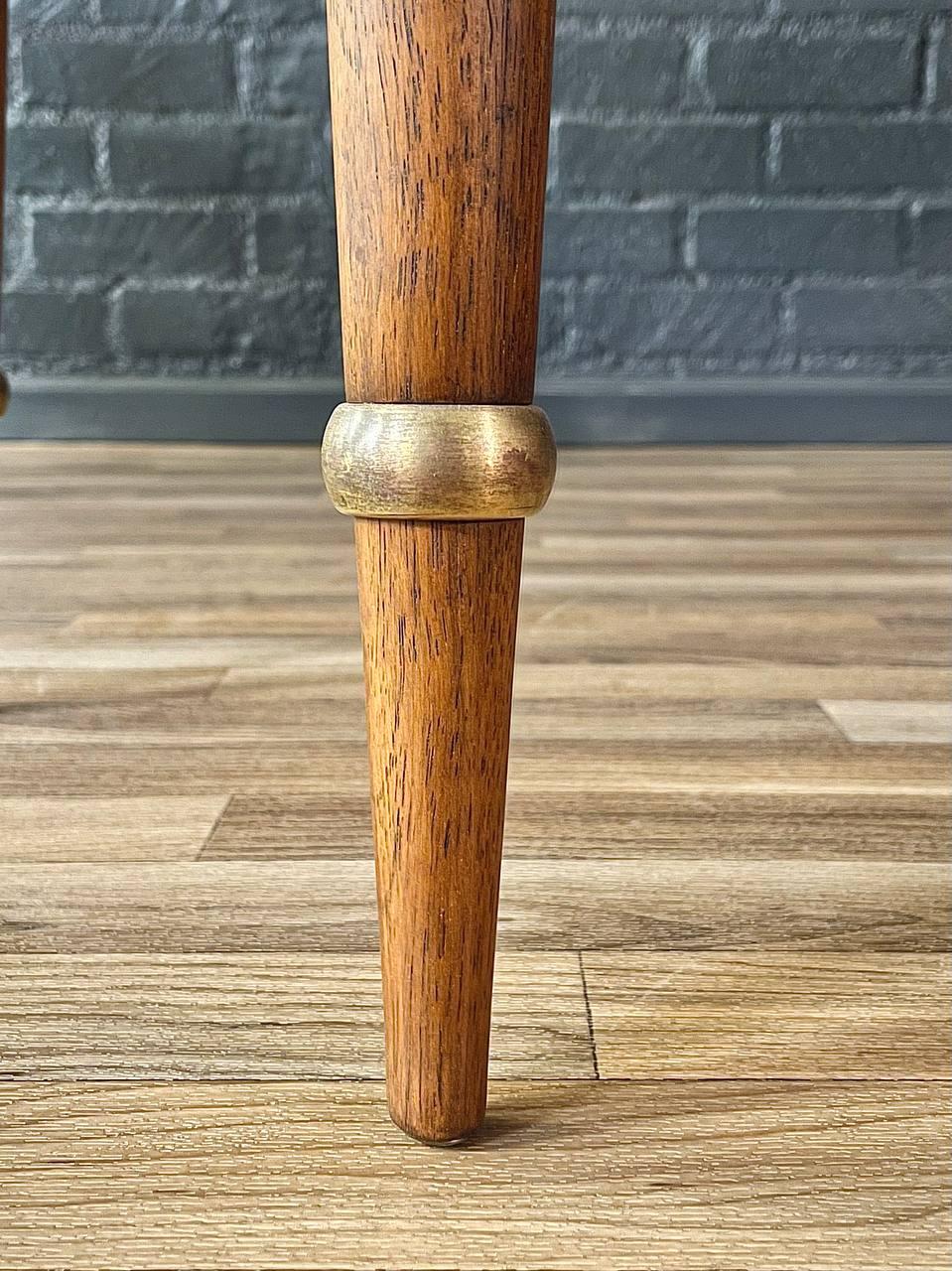 Newly Refinished - Mid-Century Modern “Sophisticate” Drop-Leaf Dining Table For Sale 4