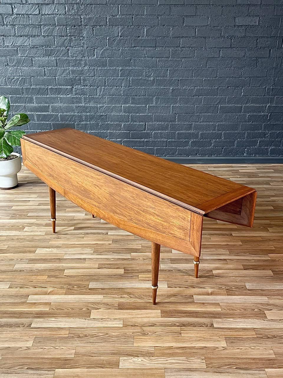 Newly Refinished - Mid-Century Modern “Sophisticate” Drop-Leaf Dining Table In Excellent Condition For Sale In Los Angeles, CA