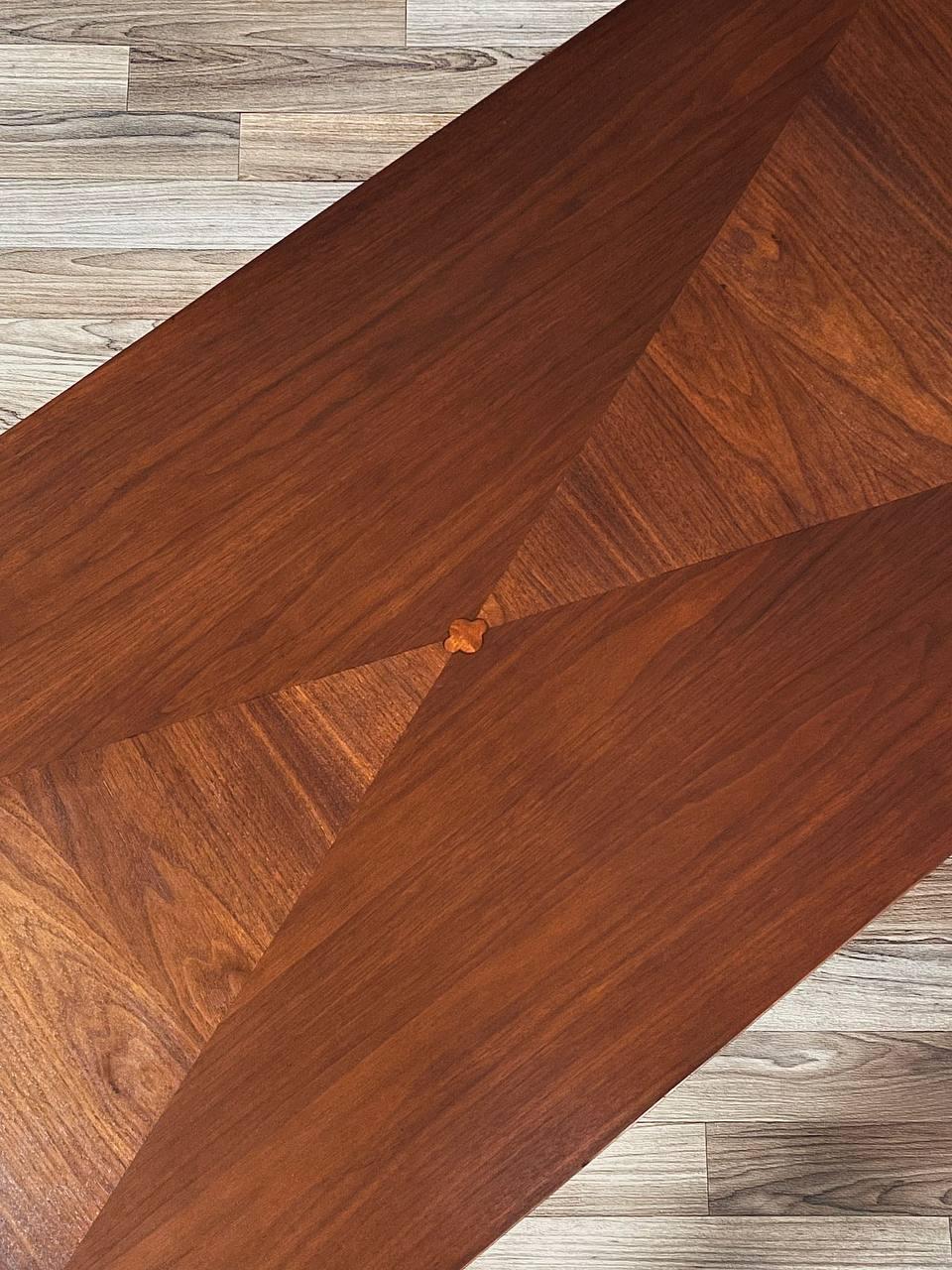 Mid-20th Century Newly Refinished - Mid-Century Modern Stingray Style Walnut Coffee Table For Sale
