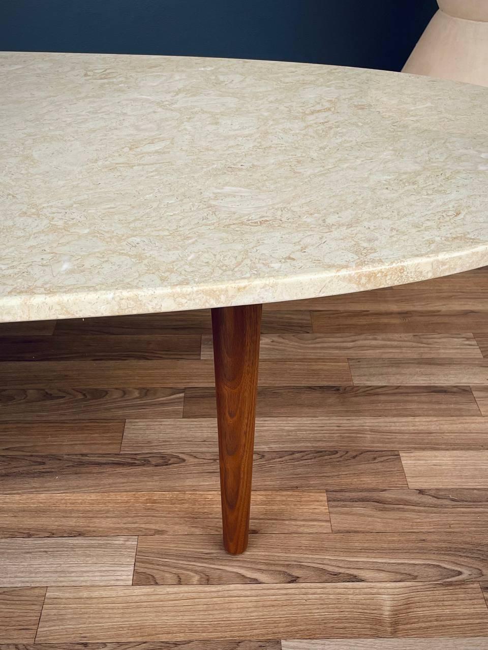Table basse en marbre de style Surfboard, mi-siècle moderne, récemment restaurée en vente 2