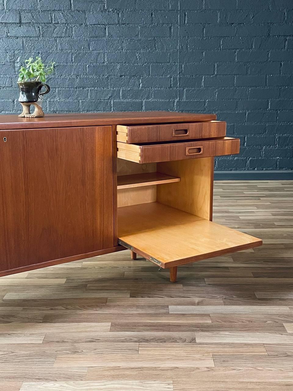 Mid-20th Century Newly Refinished - Mid-Century Modern Teak Credenza