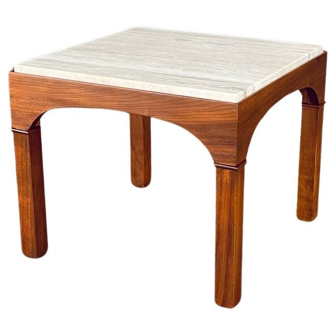Appena rifinito - Tavolino in pietra di travertino di John Keals, stile Mid-Century Modern
