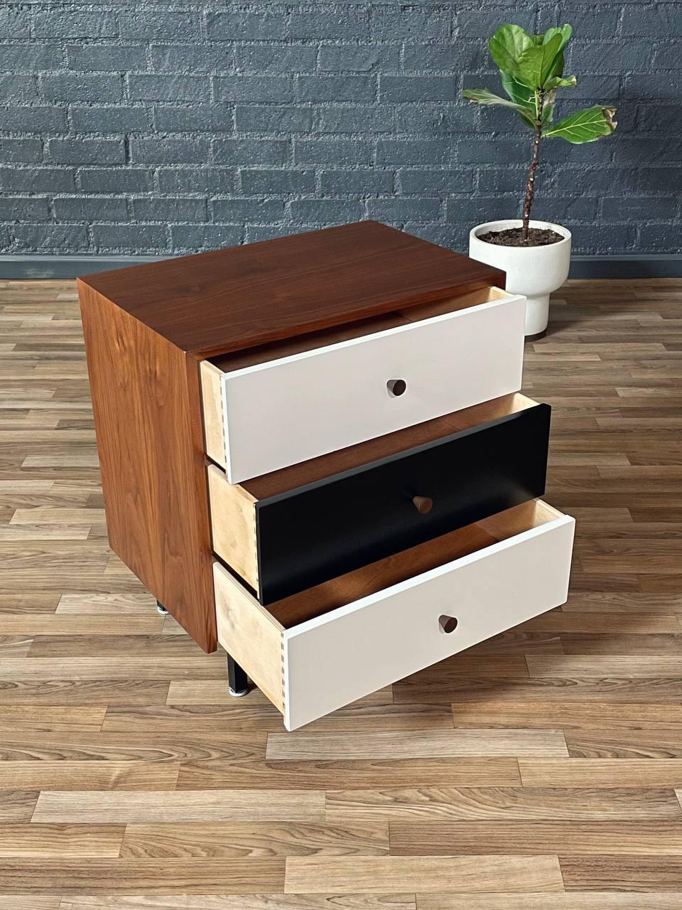 Newly Refinished -Mid-Century Modern Two-Tone Lacquered, Walnut 3-Drawer Dresser In Excellent Condition For Sale In Los Angeles, CA