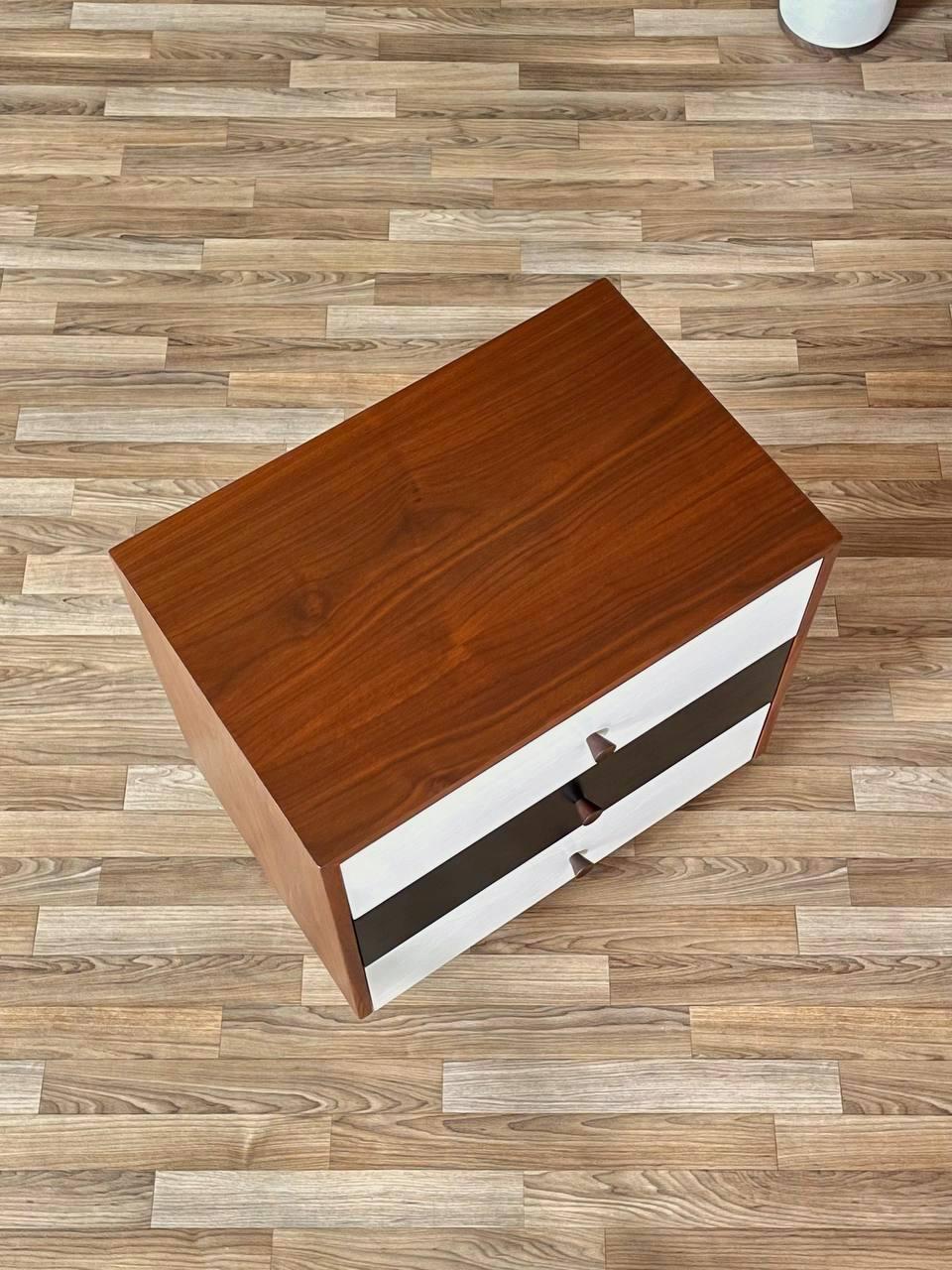 Metal Newly Refinished -Mid-Century Modern Two-Tone Lacquered, Walnut 3-Drawer Dresser For Sale