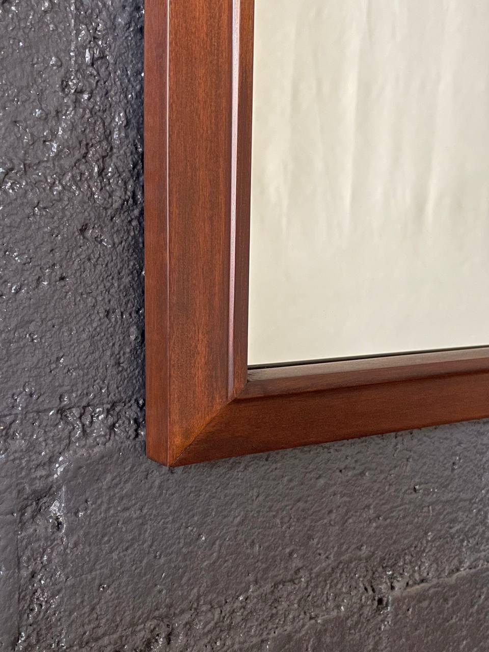 Newly Refinished - Mid-Century Modern Wall-Hanging Sculpted Mirror In Excellent Condition In Los Angeles, CA