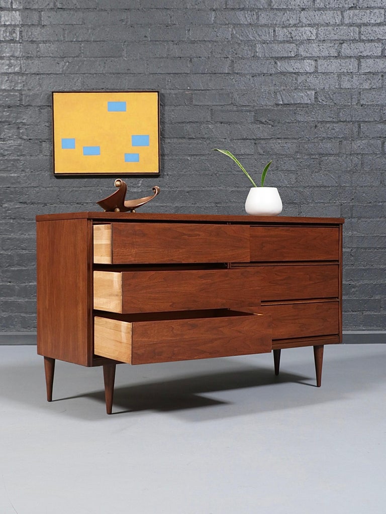 Newly Refinished-Mid-Century Modern Walnut 6-Drawer Dresser by Bassett Furniture For Sale at 1stDibs Newly Refinished-Mid-Century Modern Walnut 6-Drawer Dresser by Bassett Furniture For Sale at 1stDibs