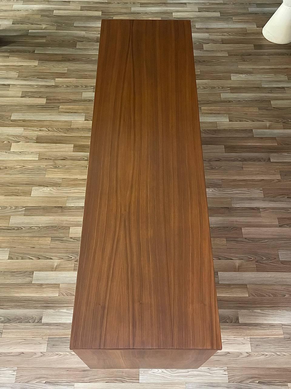 Newly Refinished - Mid-Century Modern Walnut 9-Drawer Dresser by Bassett 3