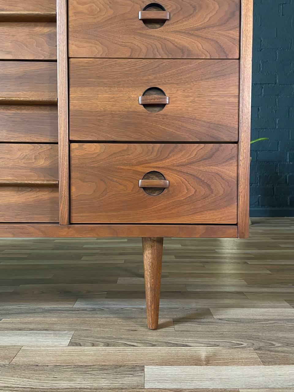 Newly Refinished - Mid-Century Modern Walnut 9-Drawer Dresser by Bassett 4