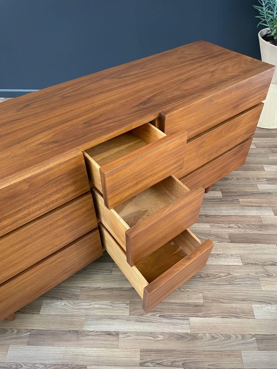 Newly Refinished - Mid-Century Modern Walnut 9-Drawer Dresser 2