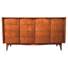 Neu lackiert – Mid-Century Modern-Kommode aus Nussbaum mit 9 Schubladen aus Nussbaumholz 