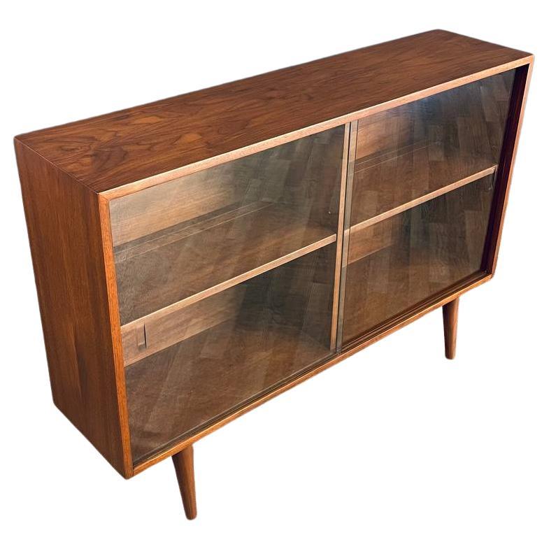 Newly Refinished - Mid-Century Modern Walnut Bookcase with Glass Doors For Sale