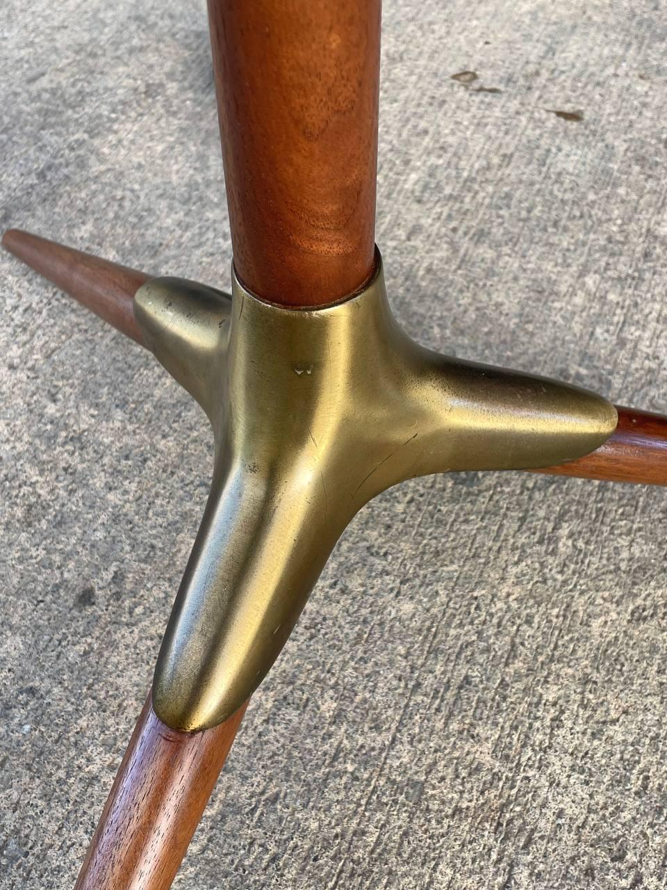 Newly Refinished - Mid-Century Modern Walnut & Brass Accent Tripod Floor Lamp For Sale 4
