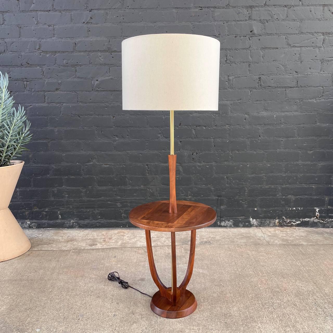 American Newly Refinished - Mid-Century Modern Walnut & Brass Floor Lamp with Side Table For Sale