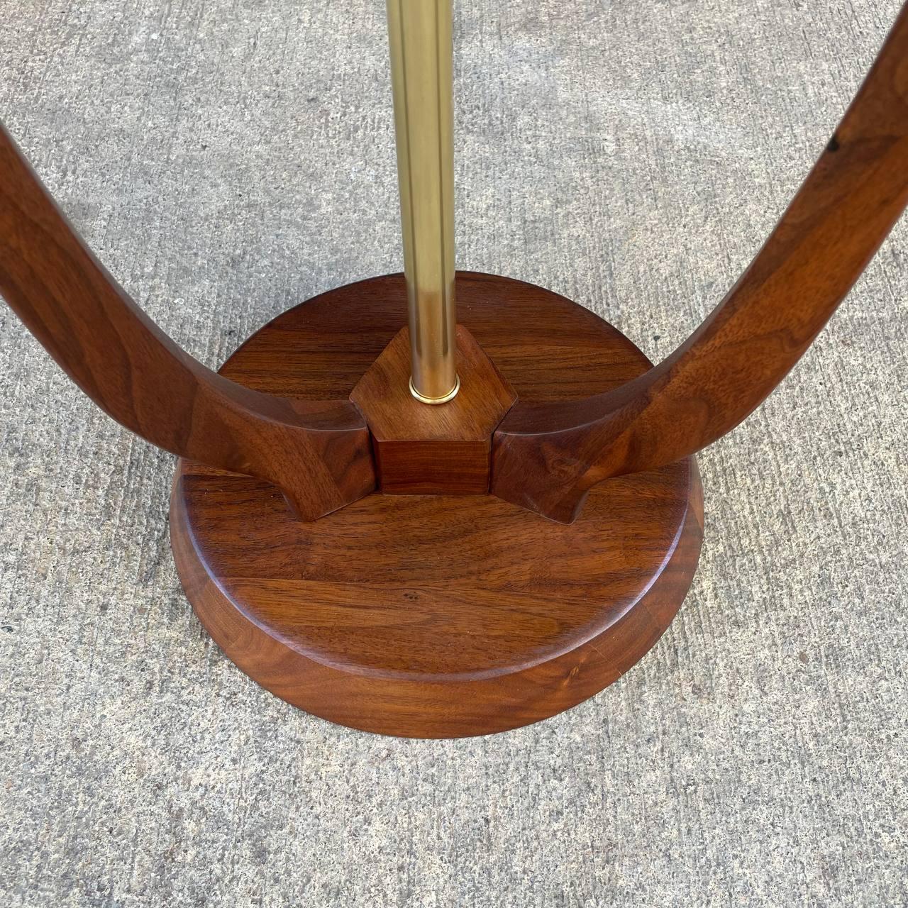 Newly Refinished - Mid-Century Modern Walnut & Brass Floor Lamp with Side Table For Sale 2